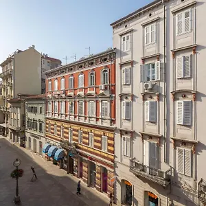  Apartment Upper Premium
